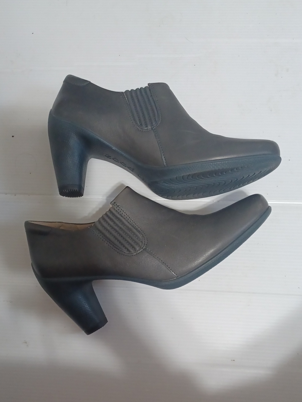 Women's Low Heel Ankle Boots in Gray